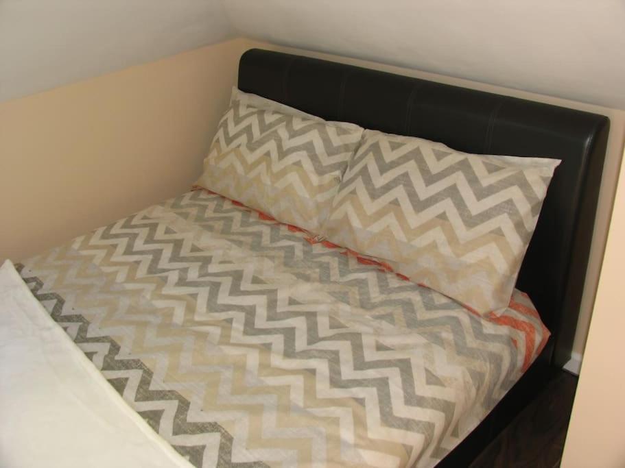 רומפורד Modern Cosy Private Studio, Wifi, Ip-Tv, Must See מראה חיצוני תמונה