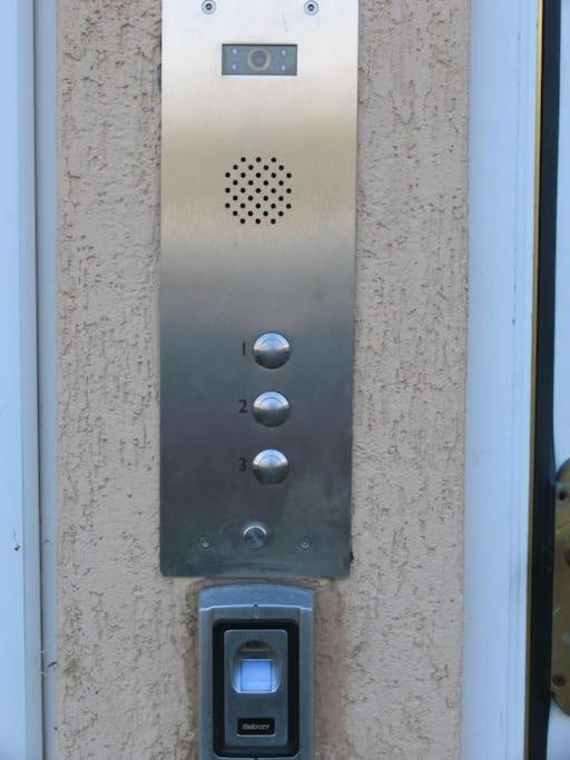 רומפורד Modern Cosy Private Studio, Wifi, Ip-Tv, Must See מראה חיצוני תמונה